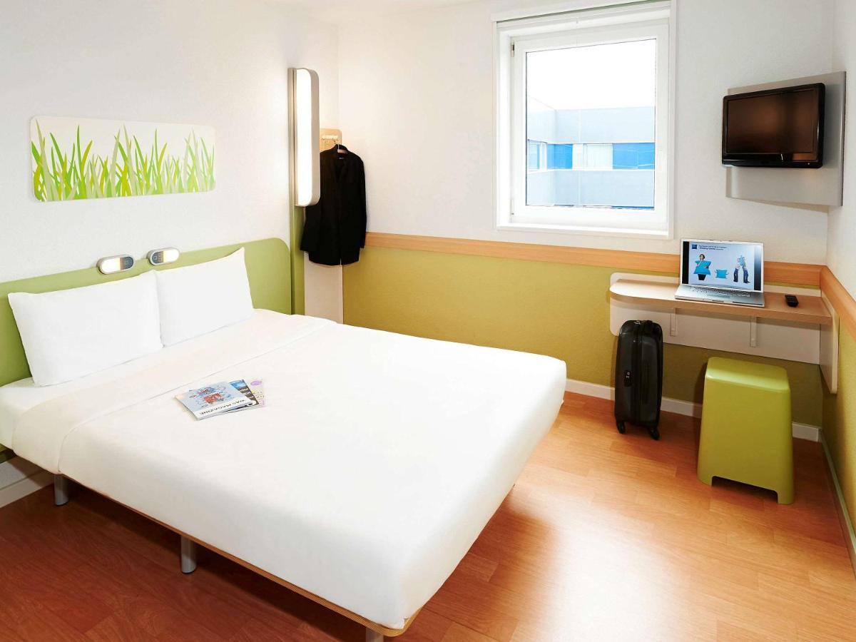 Ibis Budget Orly Chevilly Tram 7 Vitry-sur-Seine Exterior foto